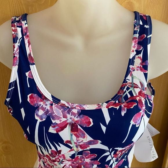 Fabletics • Vasha Midi Sports Bra in Palm Blossom Print - Picture 4 of 11